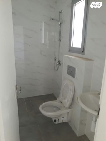 דירה, יהודה הלוי 12, שכונה ב', באר שבע