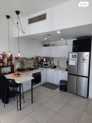 דרך מנחם בגין 150