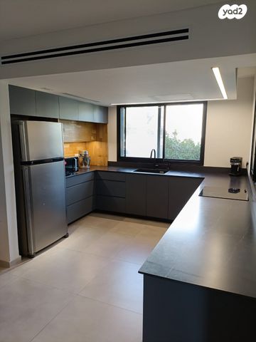 בית פרטי/ קוטג', הנירים 22, צורן, קדימה צורן