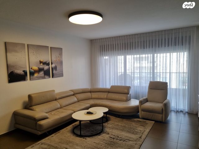 דירה, יטקובסקי אחים 32, כפר גנים ג, פתח תקווה