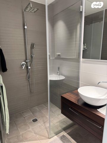 דירה, יוסף לפיד 1, גלי הים, נתניה