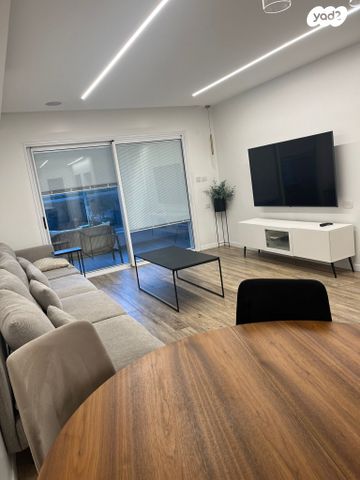 דירה, לח"י 4, הפרפר, קרית ביאליק