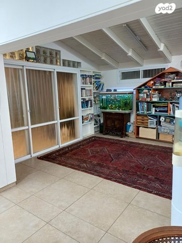 דירת גן, לוי אשכול 3, כהן, טירת כרמל