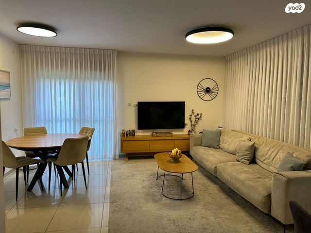 אברהם אספיס 7