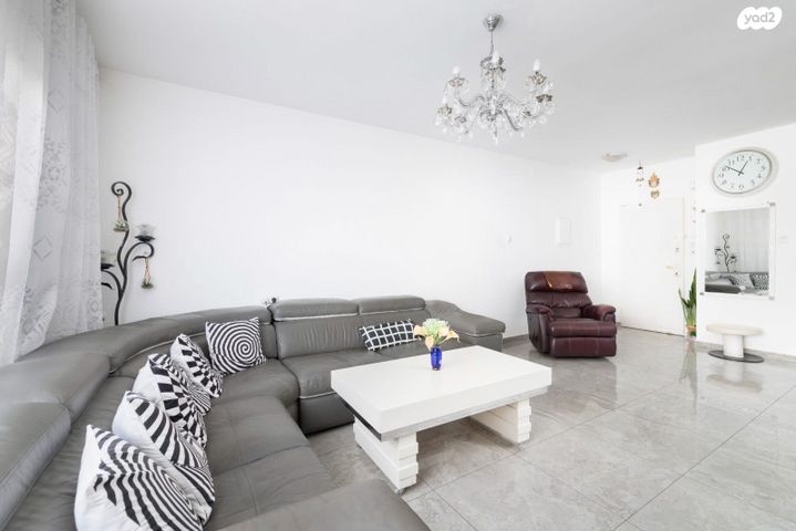 דירה, נווה אלון 2, ב' / צפון מערב העיר, רחובות