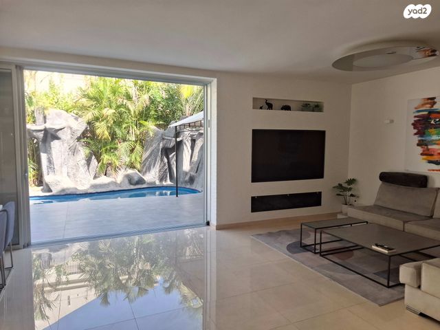 דו משפחתי, פול ברג 24, קרית חתני פרס נובל, ראשון לציון