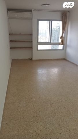 דירה, קרן היסוד 327, שכונה ותיקה - מרכז העיר, מעלות תרשיחא