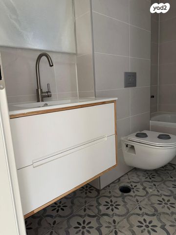 דירה, יצחק שמיר 17, רמת הדר, גבעת שמואל