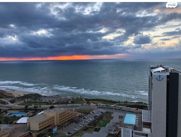 דירה, יוסף לפיד 1, גלי הים, נתניה