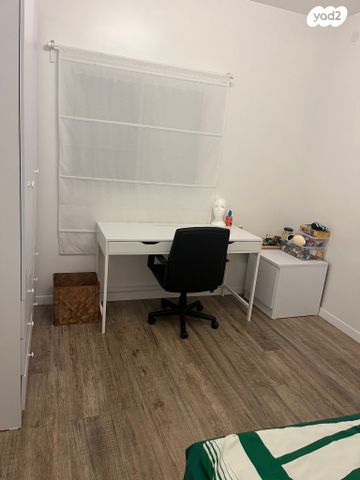 דירה, לח"י 4, הפרפר, קרית ביאליק