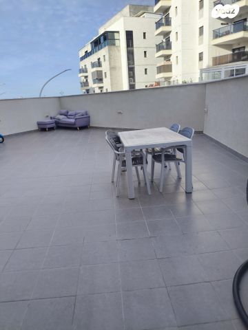 דירה, חיים הרצוג 56, גדרה הצעירה, גדרה