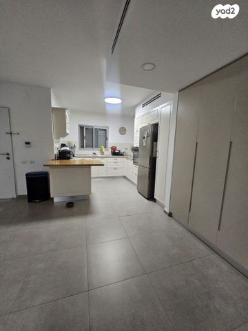 דירה, רחבעם זאבי 17, רמות הרכס, באר שבע