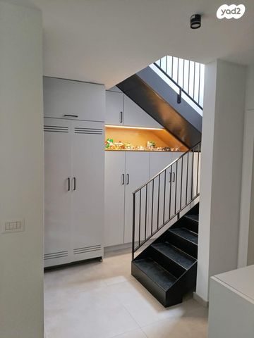 בית פרטי/ קוטג', הנירים 22, צורן, קדימה צורן