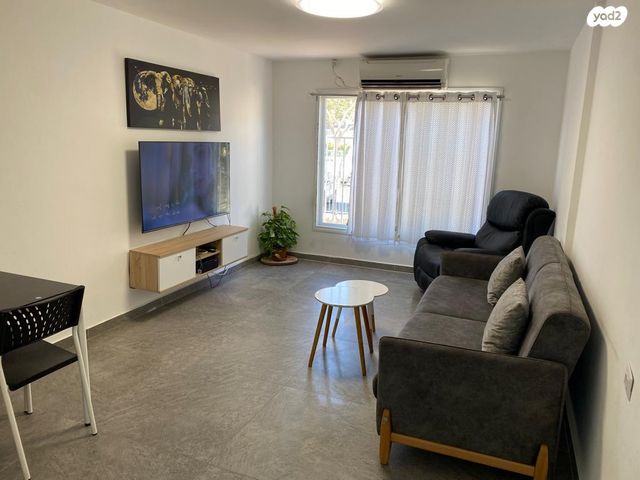 כיכר איילים 2