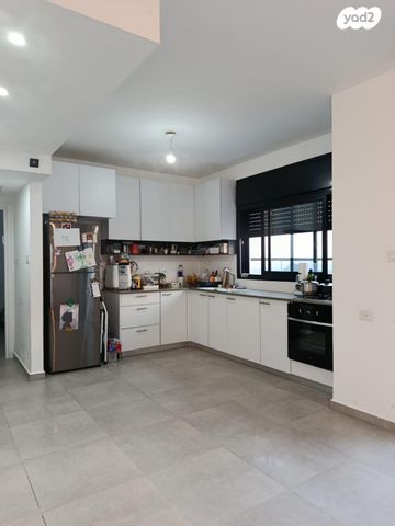 אריאל שרון 15