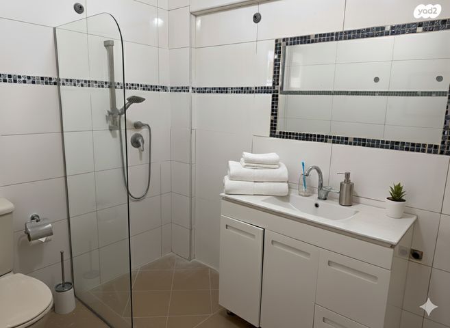 הלורד בלפור 228