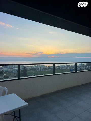 אסתר המלכה 1