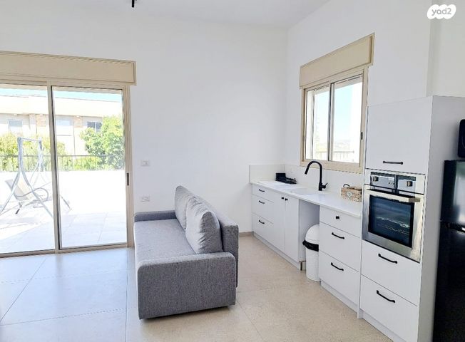 גג/ פנטהאוז, השקד 10, עין דור, עין דור