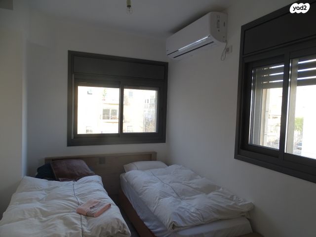 דירה, הרב עוזיאל 19, בית וגן, ירושלים