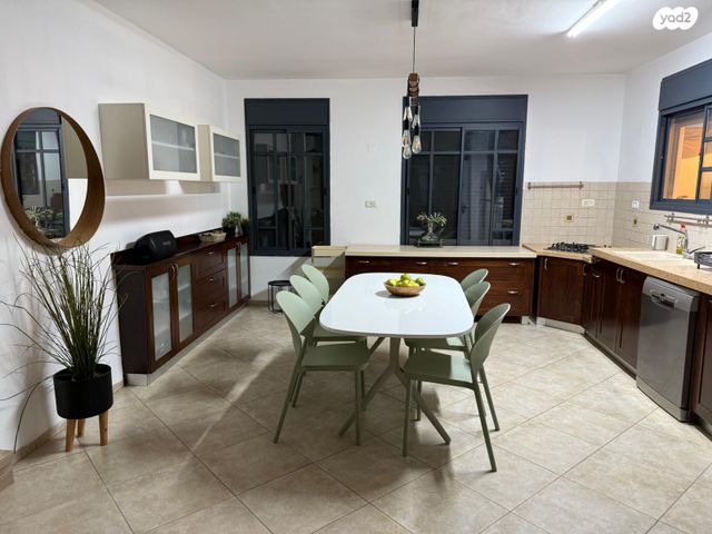 בית פרטי/ קוטג', זאב ז'בוטינסקי 29, הראשונים, שלומי