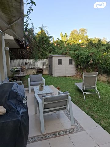 בית פרטי/ קוטג', פרג 3, שיכון עממי, הוד השרון