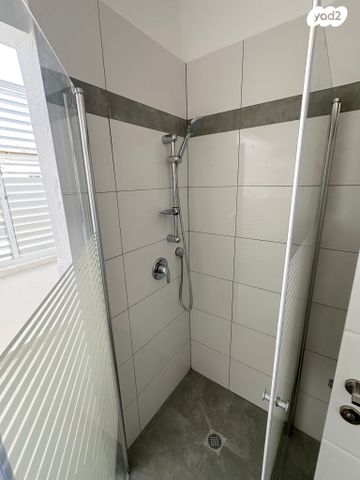 דירה, הרצל 98, אברמוביץ', ראשון לציון