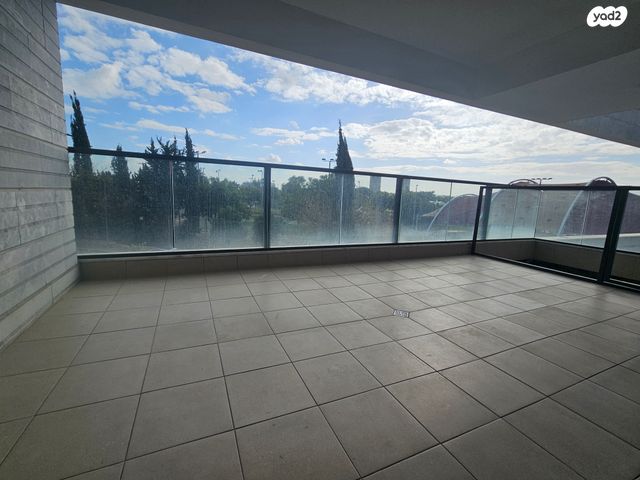 דירה, יונה וולך 7, גרין פארק החדשה, הוד השרון