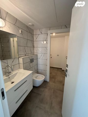 דירה, יוסף הגלילי 22, שכונת בן גוריון, מרכז העיר ג', רמת גן