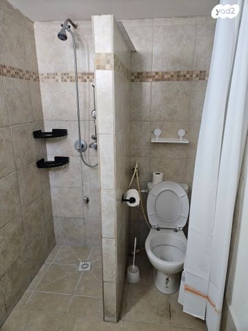 יחידת דיור, י' 12, נווה ברבור, כפר שלם מערב, תל אביב יפו