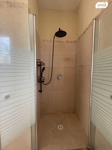 בית פרטי/ קוטג', ברק 1, נווה שרת, זכרון יעקב