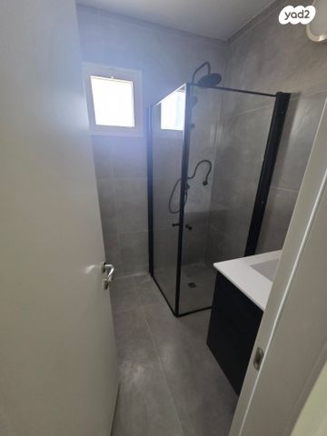 בית פרטי/ קוטג', הזית 123, שיכון שלוש קומות, דימונה