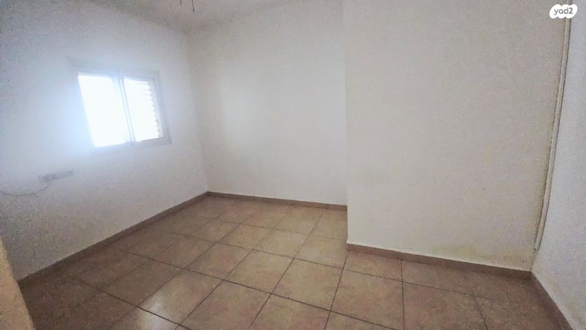 דירה, באר אורה 1, נווה רם, שיכון מזרחי, רמת גן