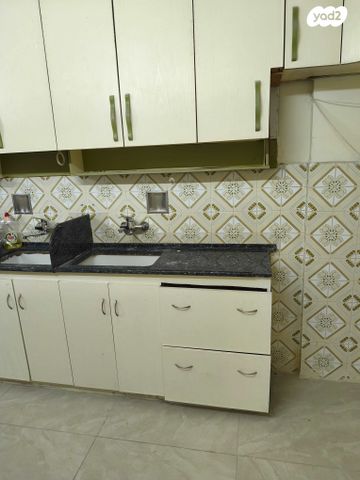 דו משפחתי, המלכים 18, שעריה, פתח תקווה