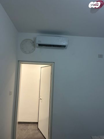 דירה, לאה גולדברג 2, חתני פרס ישראל, באר יעקב