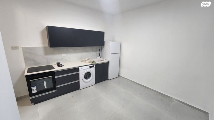 דירת גן, הרצל 86, שכונת בן גוריון, מרכז העיר ג', רמת גן