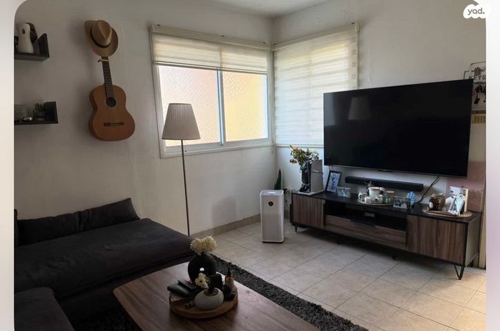 חנוך אלבק 28