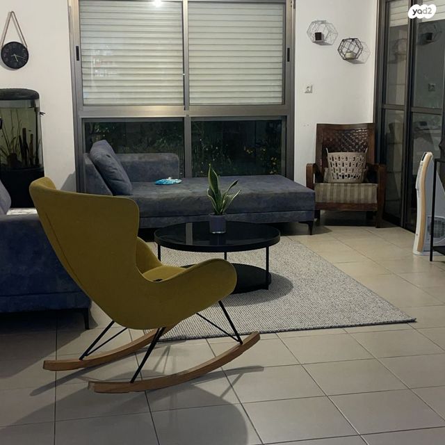 זכרון יעקב 37