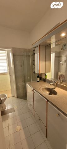 דירה, חוה לוצקי 13, א' / צפון מזרח העיר, רחובות