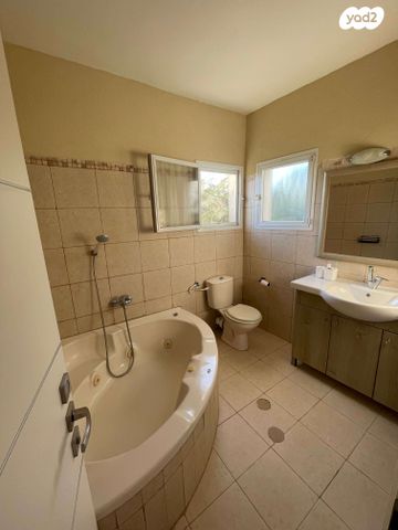 בית פרטי/ קוטג', ברק 1, נווה שרת, זכרון יעקב