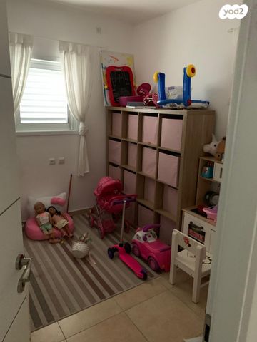 דירה, חב"ד 3, רמב"ם, ראשון לציון