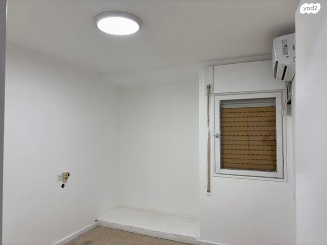 יוסף סרלין 11