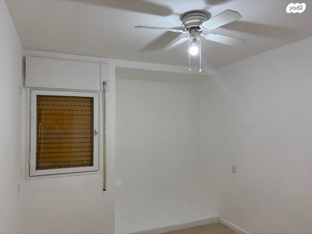 דירה, יוסף סרלין 11, נווה ברבור, כפר שלם מערב, תל אביב יפו