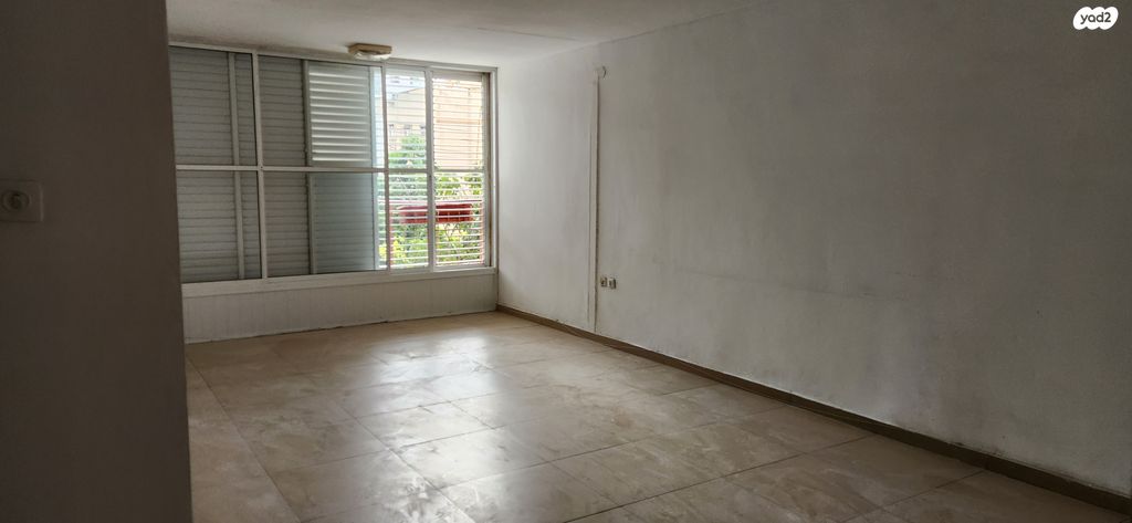 דירה, הירדן 31, נווה רם, שיכון מזרחי, רמת גן