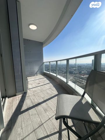 דירה, גרציאני יצחק 4, גני שרונה, קרית הממשלה, תל אביב יפו