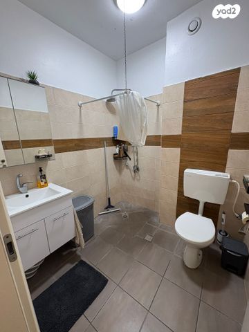 יחידת דיור, מעלה החמישה, מעלה החמישה, מעלה החמישה