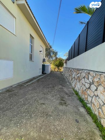 בית פרטי/ קוטג', ברק 1, נווה שרת, זכרון יעקב