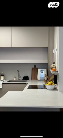 דירה, הרב אוורבוך 1, הדר, רמת השרון