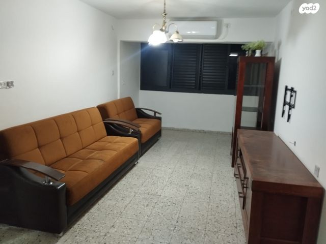 מנחם בגין 75