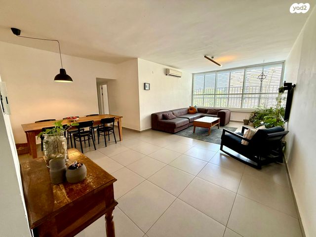 טובה וטוביה מילר 23