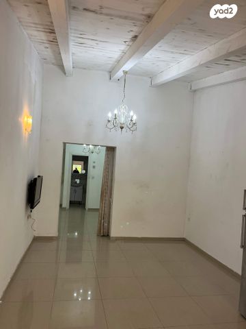 יחידת דיור, מנדס 43, קרית קריניצי, רמת גן